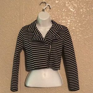 Striped Blazer!🤩